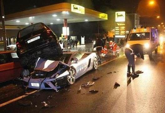 Autors: Ivarocks Itāļu policija salauž savu dārgumu!