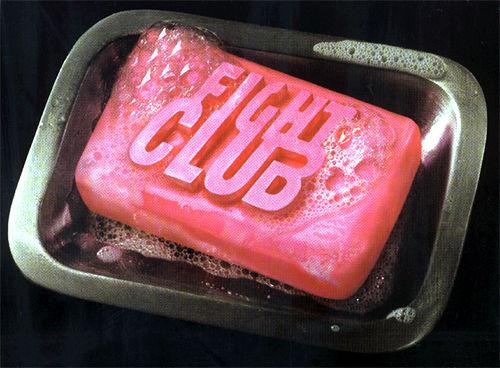 Filmā Fight Club Breds Pits... Autors: elements Ko Tu nezināji par kinofilmām?