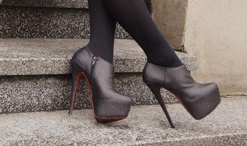 Autors: dafukk Heels.