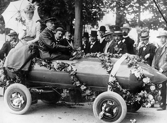 1899gads Beļģu quotLa Jamais... Autors: Werkis2 Elektrisko automobiļu vēsture 1835. - 2013.