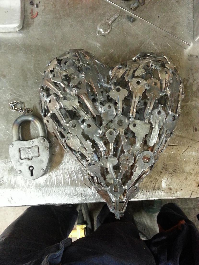 Autors: kpot DIY. Heart from keys..