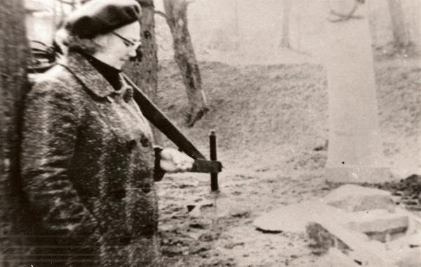 Māksliniece 1976gadā kad... Autors: Artastic Līvija Rezevska