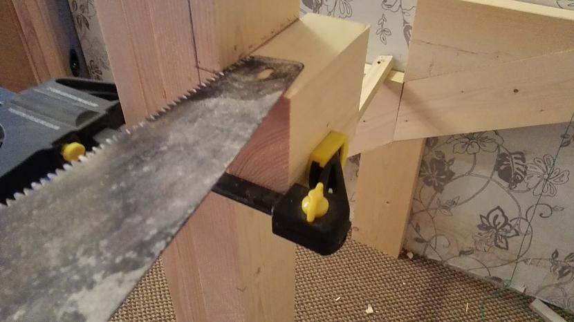 Zāģēju gropes kur... Autors: I Like to Make Stuff Kā uztaisīt kāpnes 2. daļa