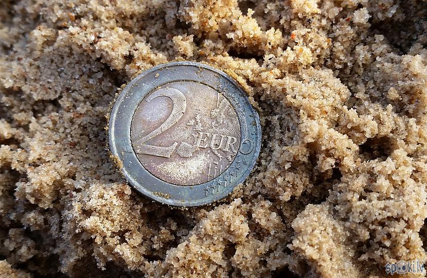Sezonas pirmie 2 eur Autors: pyrathe Ar metāla detektoru pa pludmali (Lieldienas)