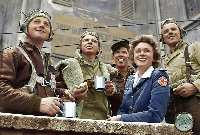 B25 komanda 1944g 2 jūlijs Autors: Lestets 2. pasaules kara bildes, kas pārsteigs!
