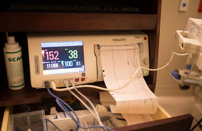 Autors: Svētdiena Dzemdības no māmiņas skatu punkta
