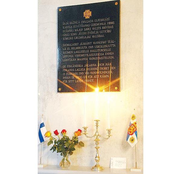 Somi atceras un godā... Autors: GargantijA Kāpēc somi Liepājas baznīcā aizdedz sveces?
