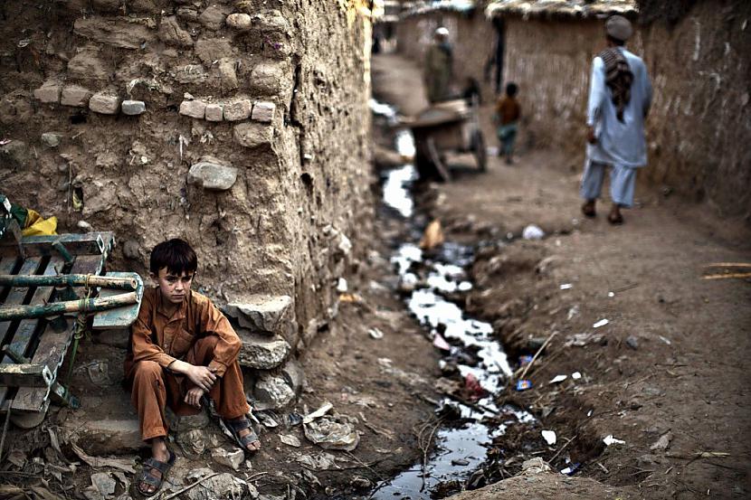 Afganistāna jau ilgus gadus... Autors: mellom Valstis, kurās ir zemākais dzīves ilgums
