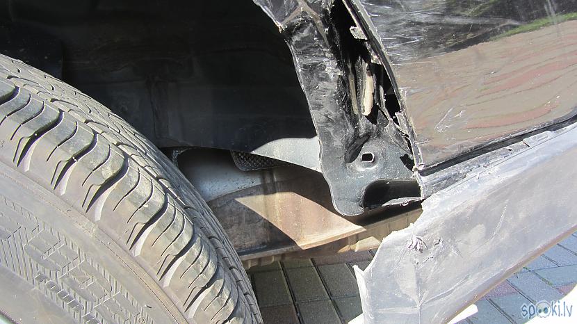 nbsp Zem bampera spārna... Autors: Sasha Aleksandrs Eh, kā es negribēju... atkal auto.
