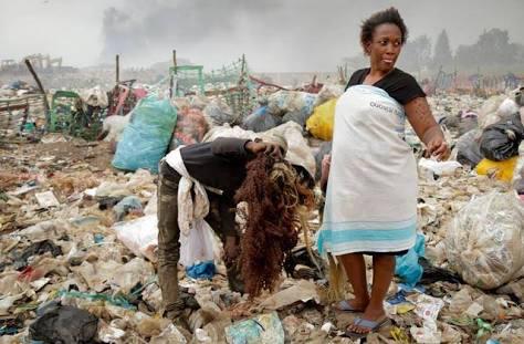 Nairobi Kenijā sievietes... Autors: Zigzig Pieliekamo matu popularitāte Āfrikā 🌍👩🏿💼