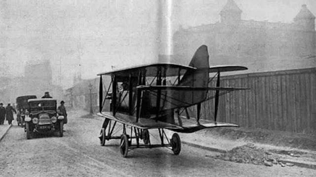 Tampjēra avionautomobīlis... Autors: Lestets Lidojošas automašīnas patiešām eksistēja!