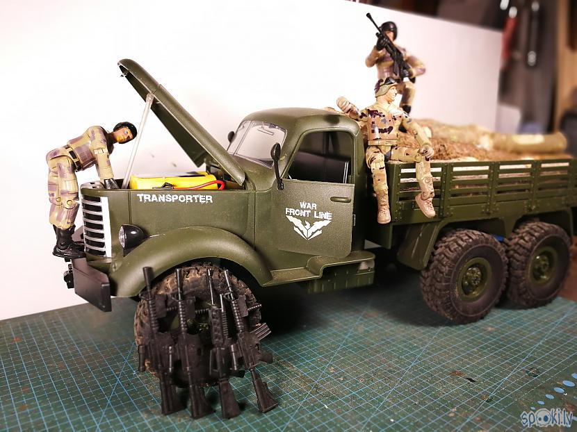 Autors: SalvatoreMundi Radiovadāmie. 1/16 mērogs.