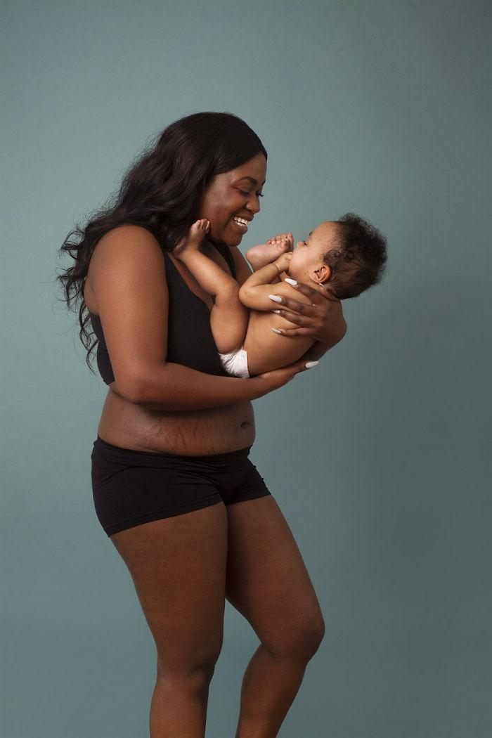 Fotogrāfijā redzama... Autors: matilde Jaunā «Mothercare» veikala reklāmas kampaņa izceļ sieviešu pēcdzemdību augumus