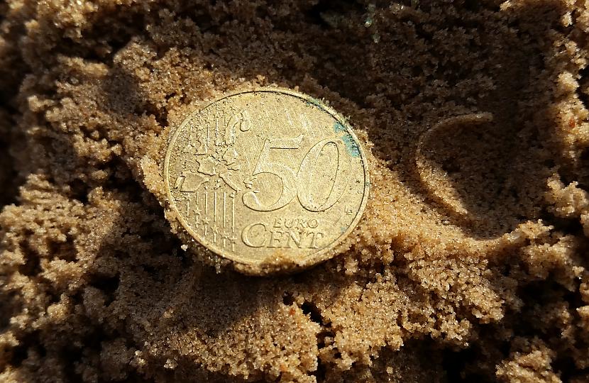 Autors: pyrathe Ar metāla detektoru pa pludmali 2019 (marts)