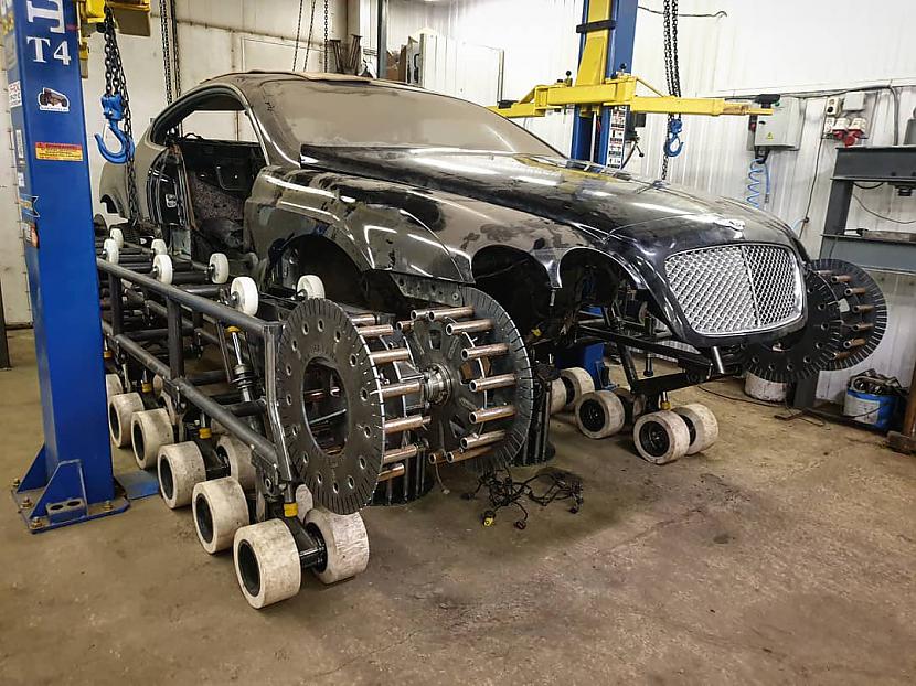 Autors: Lestets Tas izskatās neiespējami - Bentley "ultratanks"