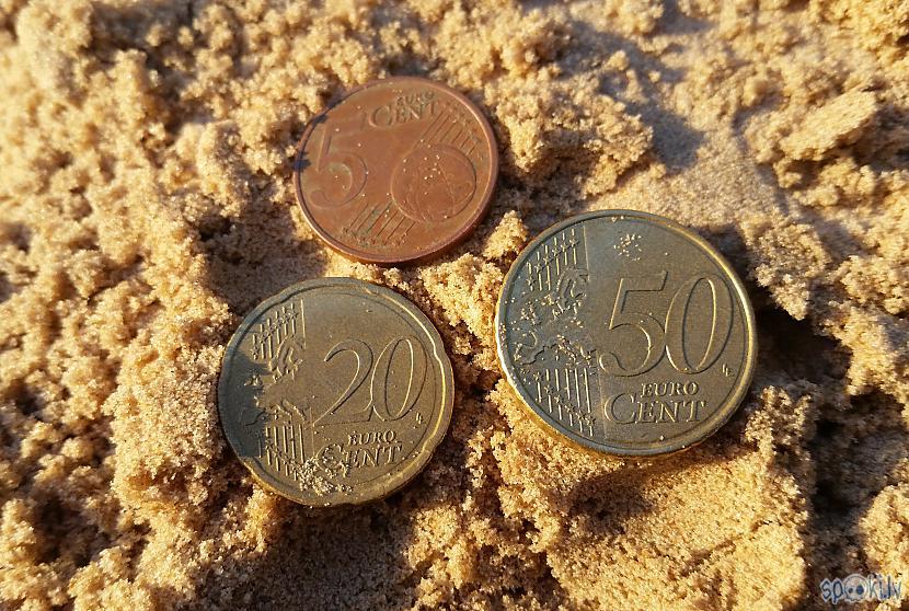 Autors: pyrathe Ar metāla detektoru pa pludmali 2019 (jūnijs)