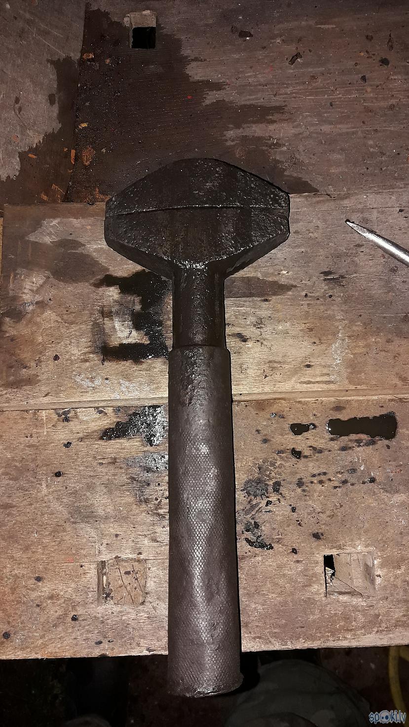 Un nu manā kolekcijā jeb... Autors: DamnRiga No lūžņa par instrumentu.