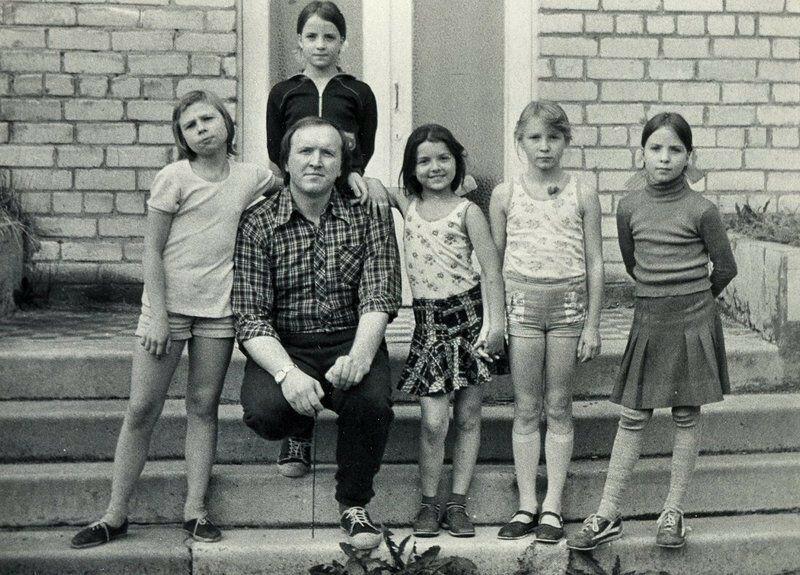 Autors: es tēvocis Laimīga padomju bērnība (Bet vai tā bija?)