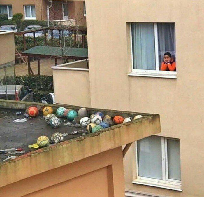 Autors: es tēvocis Paskatīsimies, ko var ieraudzīt uz māju jumtiem