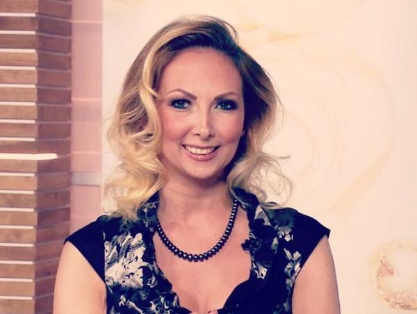 nbspViņas rokas ir... Autors: matilde Modele, kura pelna naudu nevis ar savu seju, bet gan ar rokām