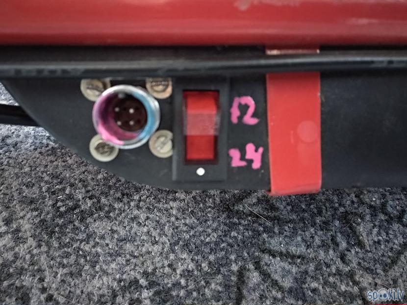 Gatavs scaroneit redzama... Autors: 76martini Atjaunojam vecu elektrisko skrejriteni