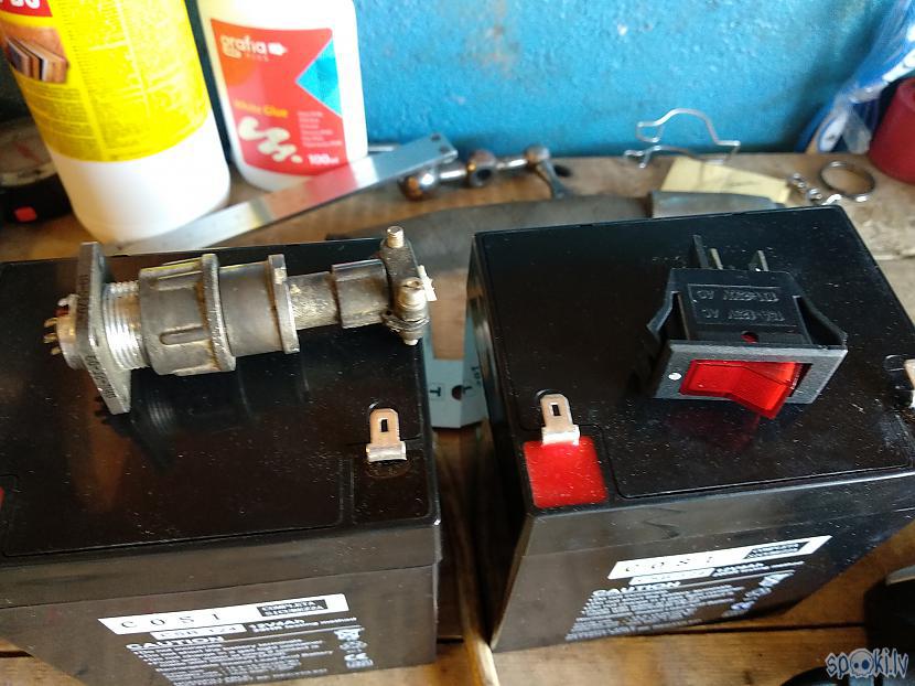 Tā kā lādēscaronanai tiks... Autors: 76martini Atjaunojam vecu elektrisko skrejriteni