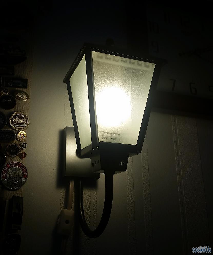Autors: pyrathe Retro sienas lampa "Rīga"