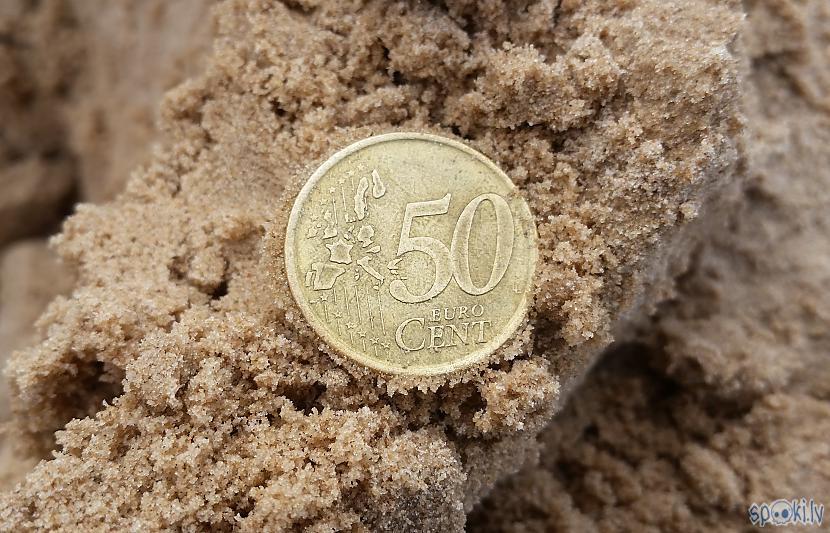 Autors: pyrathe Ar metāla detektoru pa pludmali 2019 (oktobris)