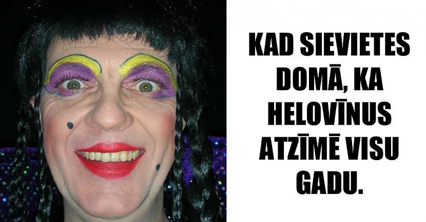 Dramatisks acu meikaps... Autors: matilde 13 lietas, kuras aizsūtīs tevi atpakaļ 2000. gadā. Vai atceries?