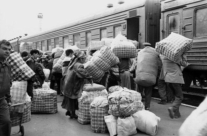 Autors: es tēvocis Kā tas bija: plaša patēriņa preces, vilcieni un tirgi 90. gados