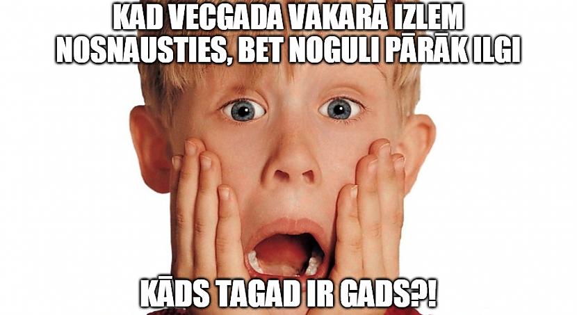 Autors: StāvNoVakardienas Dažas Jaungada memes