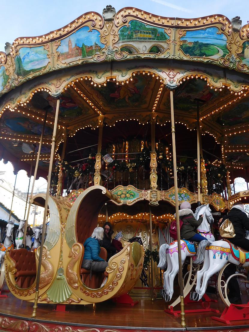 KARUSELISnbspnbspklausinbsp Autors: turistsr@speles Wiesbaden - https://en.wikipedia.org/wiki/Wiesbaden