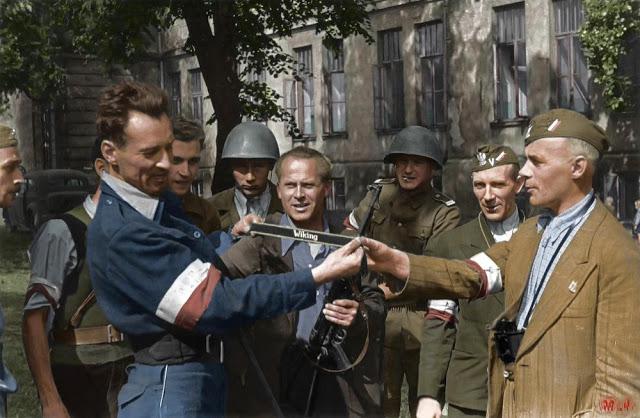 Autors: Lestets Varšavas sacelšanās iekrāsotās fotogrāfijās