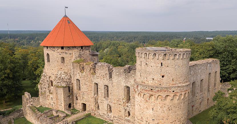 Tests: Vai vari atpazīt Latvijas pilis?