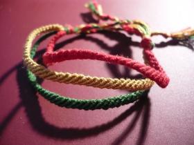Friendship Bracelets:Kā uztaisīt thin multicolor bands?