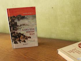 Kara ēna sekoja man