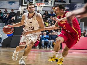 Latvijas basketbola izlase uzvar Melnkalni, bet nespēlēs Pasaules Kausā