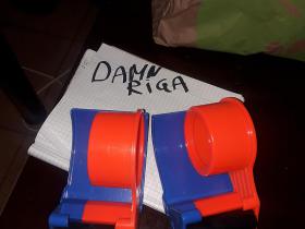 FS Divi vienādi