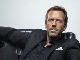 Hugh Laurie jeb Doktors Hauss saraksta protestu dziesmu