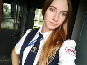 Krievija: valdzinošās dzelzceļa darbinieces👩🦳